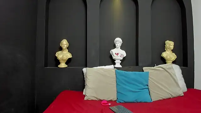 emilyrousee01 online show from April 8, 6:52 pm