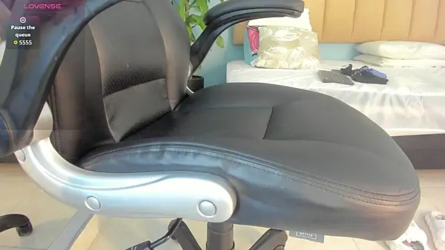 Snapshot of lexiemonroe2 chatting on November 28, 7:05 pm lexiemonroe2 online show from November 28, 7:05 pm