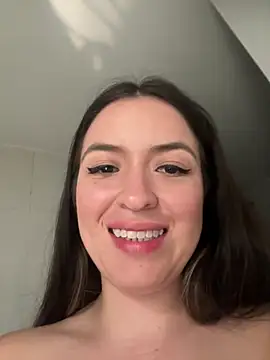 Snapshot of Little__Danni1 chatting on June 25, 3:50 am Little Danni1 online show from June 25, 3:50 am