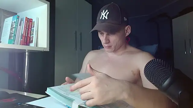 Poliglotjoe1 online show from November 28, 6:54 pm