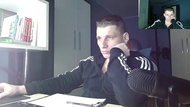 Poliglotjoe1 online show from November 30, 8:07 am