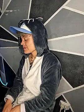 megan NL online show from January 17, 4:39 am