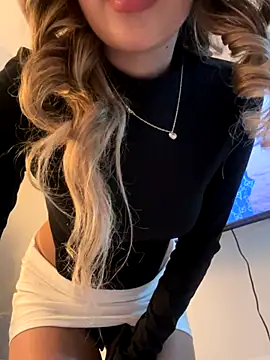 saliha pinky  online show from December 19, 3:13 am