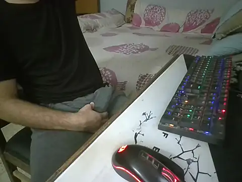 caiomurdock online show from November 25, 1:27 am