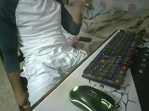 caiomurdock online show from November 27, 12:24 am