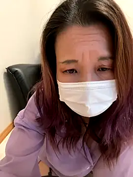 Snapshot of nana_na425 chatting on December 5, 1:25 am nana na425 online show from December 5, 1:25 am