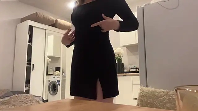 Snapshot of BimetalXerox chatting on November 28, 6:21 pm BimetalXerox online show from November 28, 6:21 pm