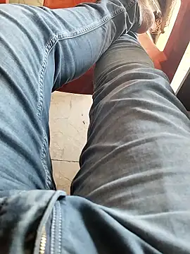 Roy   121 online show from January 13, 11:15 am