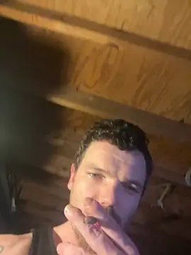 Snapshot of trife2xx chatting on December 21, 8:10 am trife2xx online show from December 21, 8:10 am