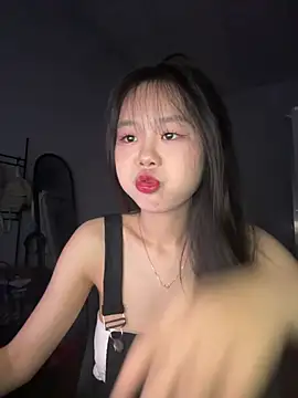 Kiee-lee online show from April 3, 3:32 pm