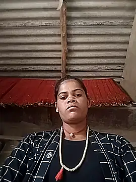Snapshot of mamata_jo chatting on December 22, 6:43 am mamata jo online show from December 22, 6:43 am