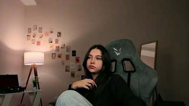 Vexorine online show from November 30, 7:51 pm