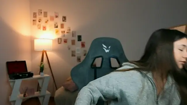 Vexorine online show from March 25, 8:15 pm