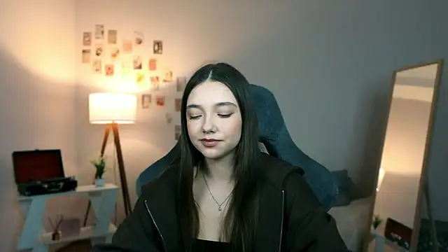 Vexorine online show from April 10, 7:40 pm