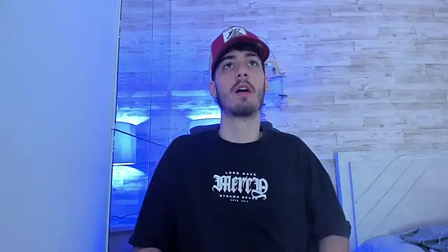 Snapshot of Emir_Ozan_ chatting on January 9, 7:15 pm Emir Ozan online show from January 9, 7:15 pm