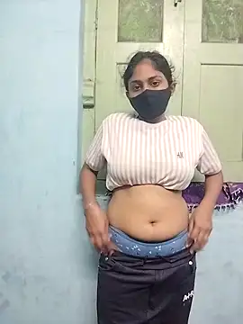 Snapshot of Miss_tinaaa chatting on November 28, 11:24 am Miss tinaaa online show from November 28, 11:24 am