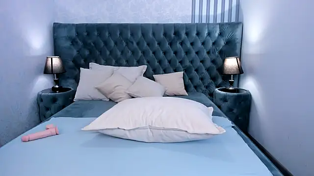 Snapshot of MonicaSway chatting on November 26, 3:57 pm MonicaSway online show from November 26, 3:57 pm