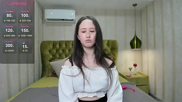 Snapshot of MonicaSway chatting on November 28, 3:25 pm MonicaSway online show from November 28, 3:25 pm