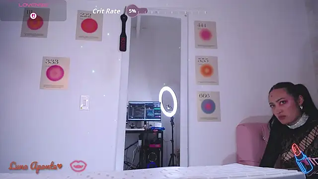 LunaAponte online show from February 20, 6:26 am