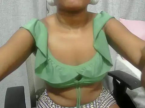 Cherrydollx online show from April 12, 8:47 pm