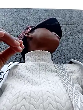 Sweethoneypot25 online show from April 22, 10:39 am