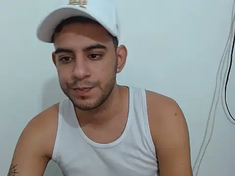 Snapshot of pinky_7 chatting on November 23, 3:56 pm pinky 7 online show from November 23, 3:56 pm