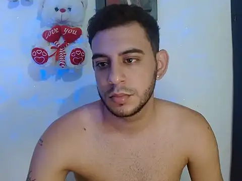 Snapshot of pinky_7 chatting on November 30, 11:09 pm pinky 7 online show from November 30, 11:09 pm