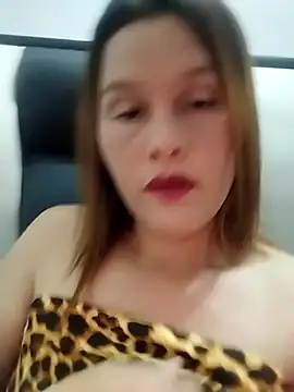 Snapshot of Paola-Lond chatting on November 23, 4:01 am Paola-Lond online show from November 23, 4:01 am