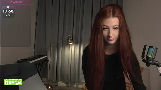 caty cuddly online show from November 30, 5:00 am