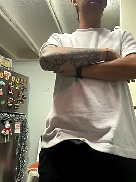 Snapshot of Yunaraa chatting on November 30, 6:17 am Yunaraa online show from November 30, 6:17 am