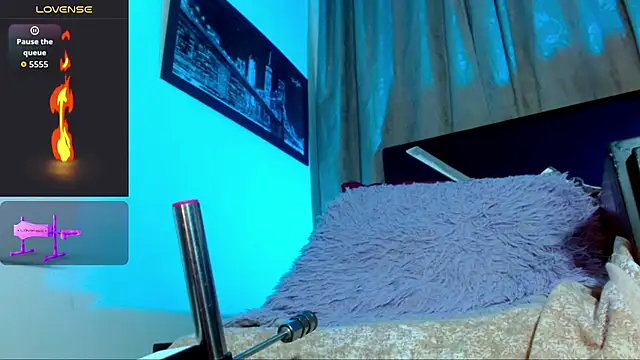 Sebastian Smith   online show from April 8, 11:32 am