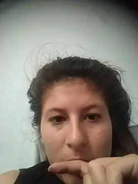 Snapshot of AnaMaria-12 chatting on December 13, 9:42 pm AnaMaria-12 online show from December 13, 9:42 pm