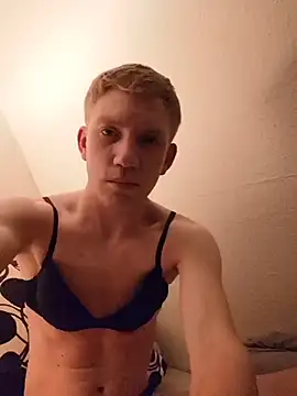 Snapshot of Hannah9708 chatting on December 22, 9:56 pm Hannah9708 online show from December 22, 9:56 pm