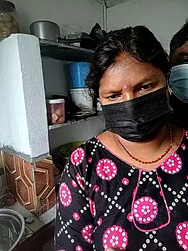 Desicouple1706 online show from January 8, 2:03 am