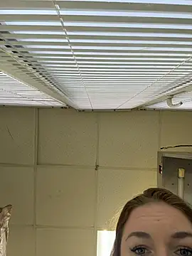 VaryaRose online show from December 1, 2:27 am