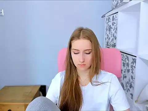 VanessaAmore online show from March 6, 8:55 am