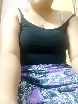 Snapshot of Tanvi_02 chatting on November 23, 4:29 pm Tanvi 02 online show from November 23, 4:29 pm