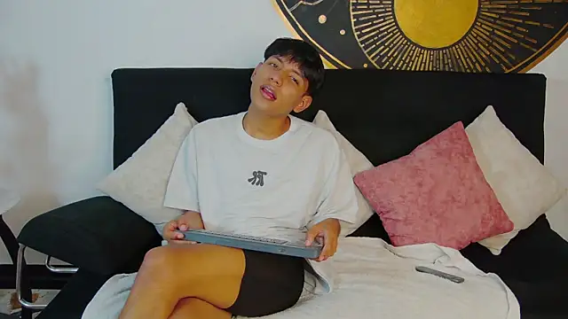 Liam Sinclair online show from February 17, 8:37 pm