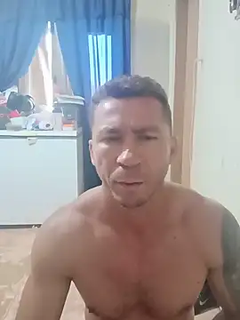 RobertoLuiz84 online show from June 9, 7:58 pm