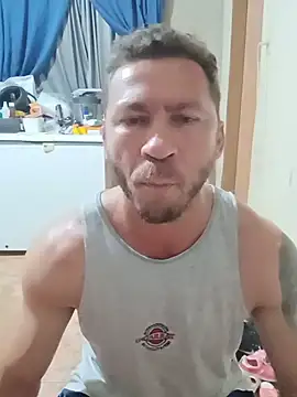 RobertoLuiz84 online show from June 28, 10:27 pm
