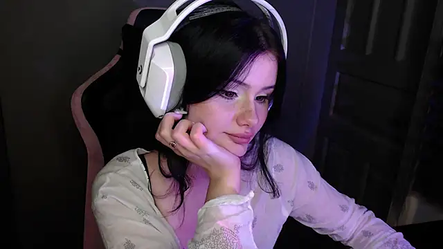 Moon raven online show from December 22, 10:18 pm