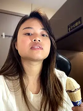 Toffee-00 online show from April 6, 9:21 am