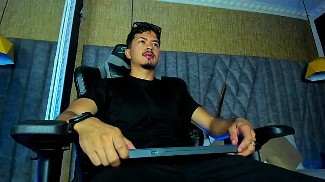 NicolaiKarav online show from February 13, 12:12 pm