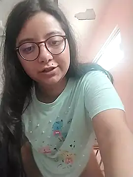 Chaparrita13 online show from February 15, 9:33 pm