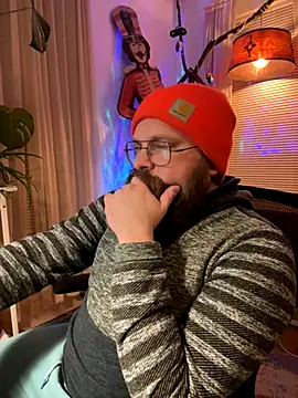 Snapshot of cubflower chatting on December 4, 12:31 am cubflower online show from December 4, 12:31 am