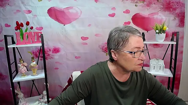 OlgaLuck online show from May 11, 5:13 am