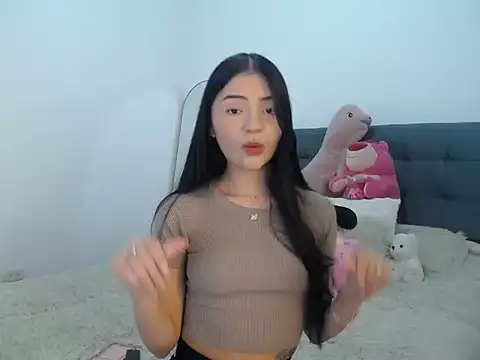 Snapshot of EmiilyCherry chatting on December 17, 7:53 pm EmiilyCherry online show from December 17, 7:53 pm