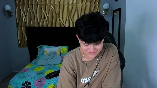  ian sweet online show from November 23, 7:35 pm