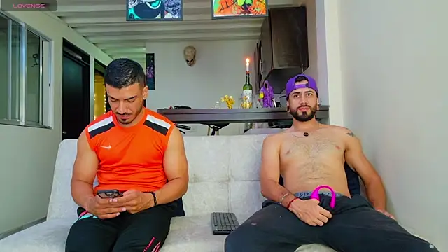 heteros curious online show from December 16, 11:43 pm