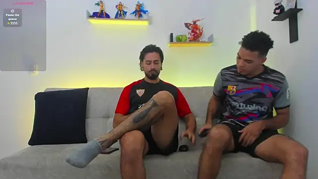 heteros curious online show from April 11, 12:48 am